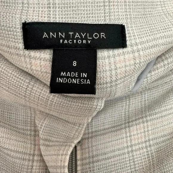 Ann Taylor Gray Plaid Trousers - Picture 4 of 5